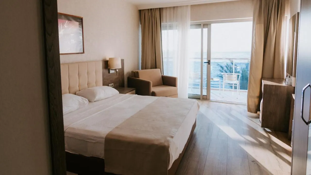 Faustina Hotel & Spa クシャダス