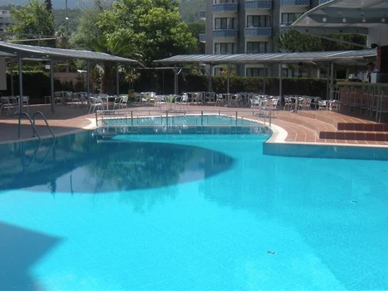 Faustina Hotel & Spa クシャダス 4*,