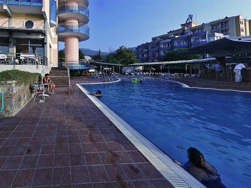 Faustina Hotel & Spa クシャダス